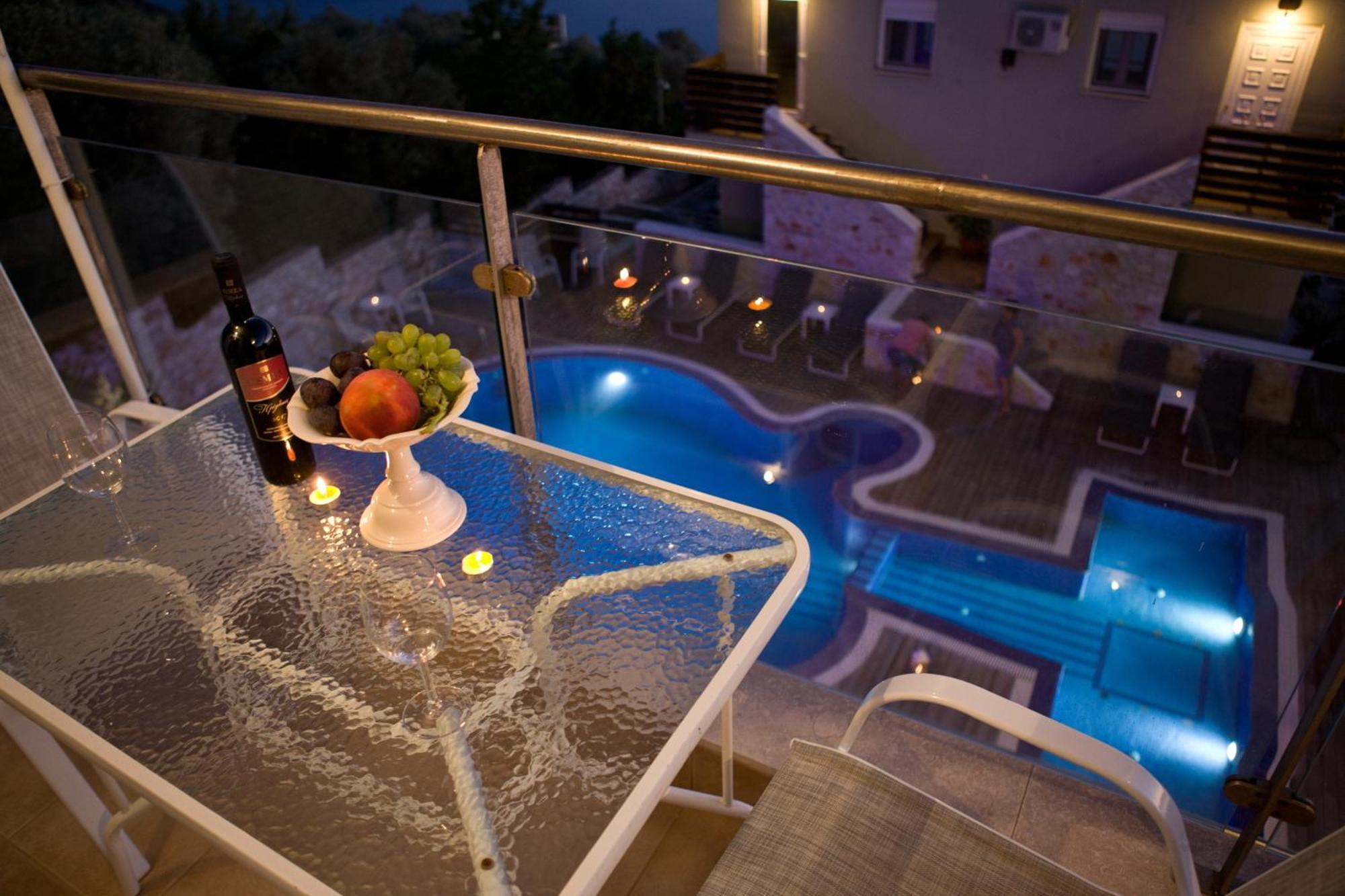 Axion Esti Apartments Скопелос Екстериор снимка